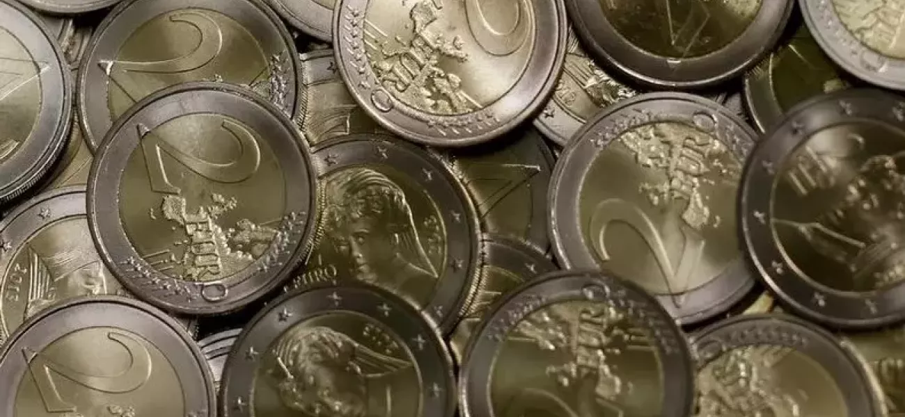 монета 2 евро